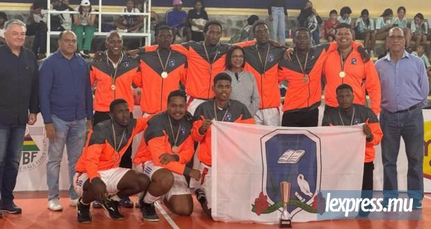 Volley-ball : Les collèges de Mont Lubin et Lorette de Quatre-Bornes sacrés chez les 18/20 ans+