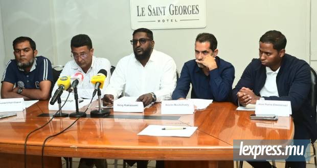 Des chauffeurs licenciés PSVL montent au créneau pour défendre Uber