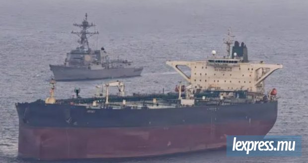 Deux pétroliers prennent feu après avoir heurté des mines dans le détroit d’Ormuz