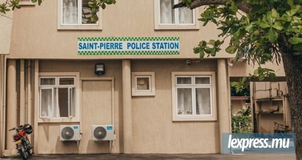 Un policier filmé lors d’une séance d’identification, la vidéo diffusée sur TikTok et Facebook
