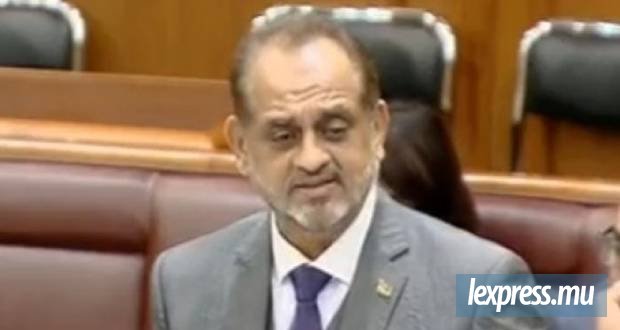 Reza Uteem défend la procédure de redéploiement