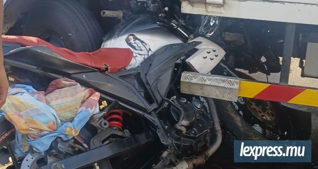 Un motocycliste perd la vie