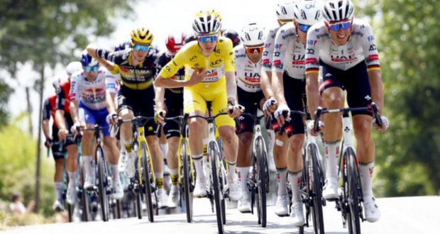 Tour de France - Les coulisses de la grande boucle (Grand format - Broché 2024), de Jean-Luc Gatellier