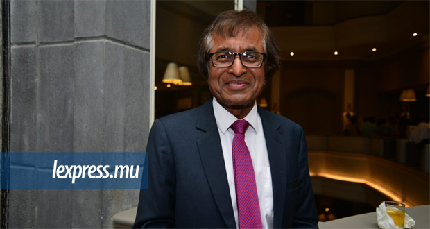 Uber à Maurice: «Bann sofer taxi pou gagn pli boukou larzan», dit Gayan