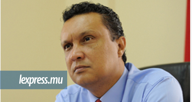 «Aberrant qu'un ministre ne soit pas au courant de l'achat scandaleux de Molnupiravir», réagit le PTr