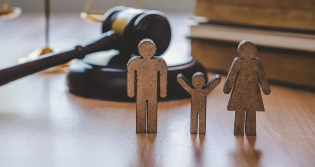 Enfants bloqués par la loi ou arrachés par ses failles…