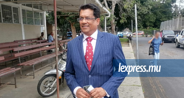 Rajesh Jeetah demande la radiation des charges