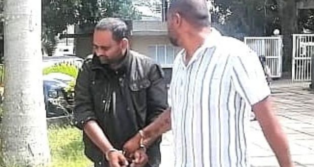 Le suspect avoue un acte prémédité, l’état de la victime jugé préoccupant