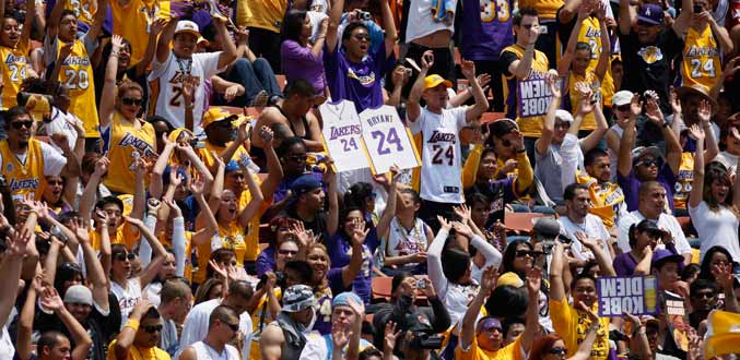 Basket: des dizaines de milliers de fans des Lakers dans Los Angeles