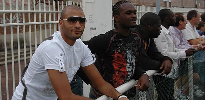 Football : Diomansy Kamara, attaquant de Fulham, de passage chez nous