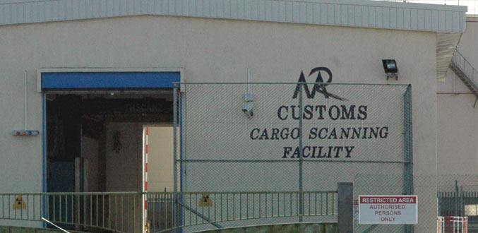 Douane: remise de certificats à des employés des services de l’exportation