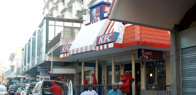 Le restaurant de KFC de la rue La Chaussée de Port-Louis peut rouvrir ses portes