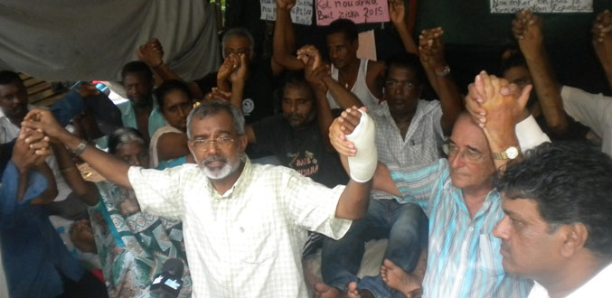 Les ex-planteurs de Riche-Terre cessent leur grève de la faim après 30 jours de jeûne