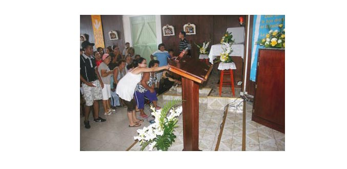 La Réunion : Affluence à Saint Louis pour voir une prétendue apparition du Christ