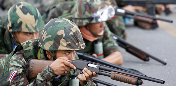 Thaïlande : L''armée tire sur la zone occupée par les manifestants à Bangkok