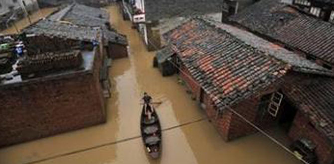 Chine : Le bilan des inondations frôle les 400 morts