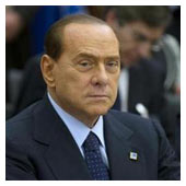 Italie : Silvio Berlusconi brandit la menace d''élections anticipées