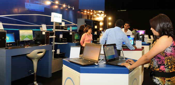 Infotech 2010 : Nouveautés et promesse d’une baisse des tarifs d’internet pour décembre