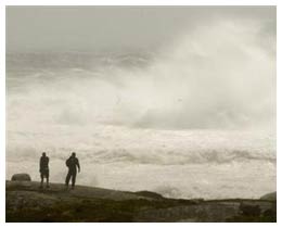 La tempête Earl balaie la côte Atlantique du Canada