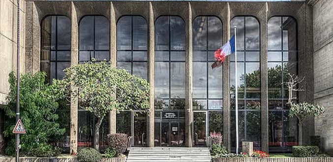 Trafic de papiers : un couple de Mauriciens en procès en France