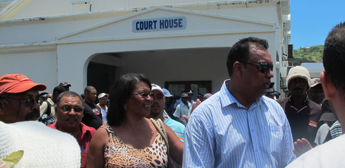 Johnson Roussety réunit ses partisans  à Port- Mathurin pour une démonstration de force