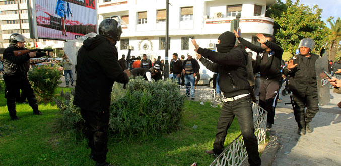 Tunisie : retour au calme après une nuit de violences