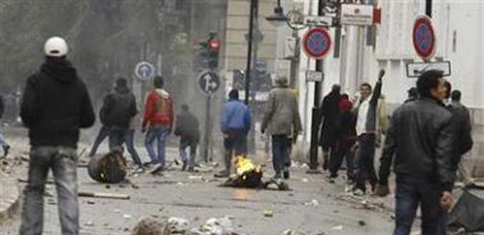 Tunisie : trois morts dans des affrontements à Tunis