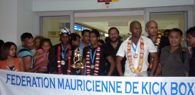 Kick-Boxing : Les trois Mauriciens champions d’Afrique accueillis en héros à leur retour