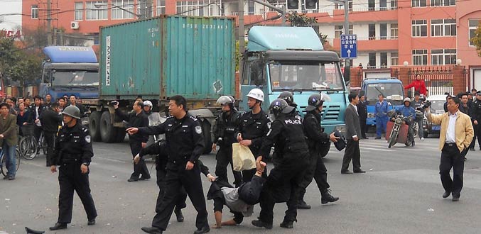 Chine : une grève de chauffeurs routiers tourne à la violence à Shanghai