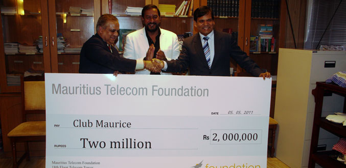 Parrainage :  La Mauritius Telecoms Foundation offre Rs 2 millions au Club Maurice