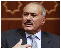 Ali Abdallah Saleh arrive blessé à Ryad, inquiétude au Yémen