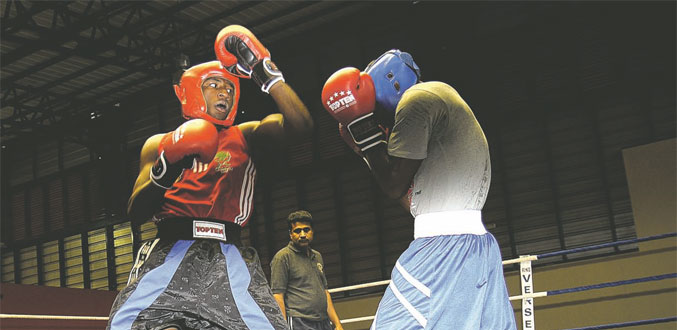 Boxe :  Bactora et St-Pierre en quête d’une première finale