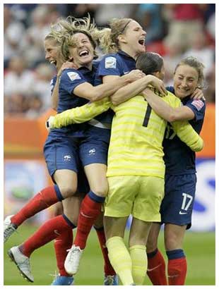 Football féminin :  les Françaises en demi-finale de la Coupe du monde
