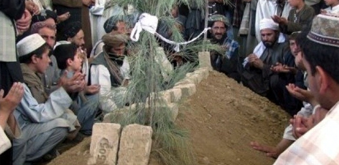 Les talibans revendiquent le meurtre d''un conseiller de Karzaï