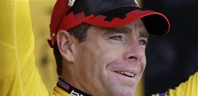 Tour de France: les larmes d’Evans, le vainqueur et le sourire de Schleck, le vaincu