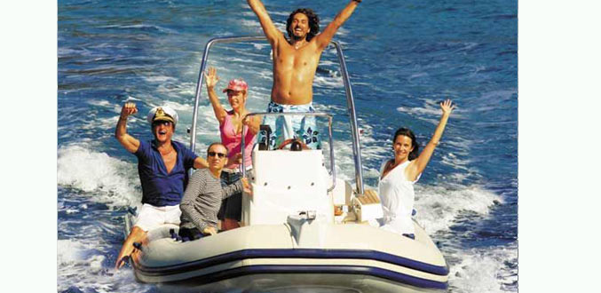 « Les randonneurs à Saint-Tropez » : Poelvoorde, Viard, Elbaz et les autres !