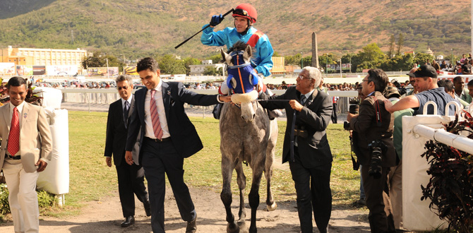 Hippisme : Senor Versace de l’écurie Gujadhur persiste et signe