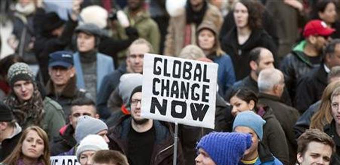 Mobilisation de milliers d''"indignés" à travers le monde