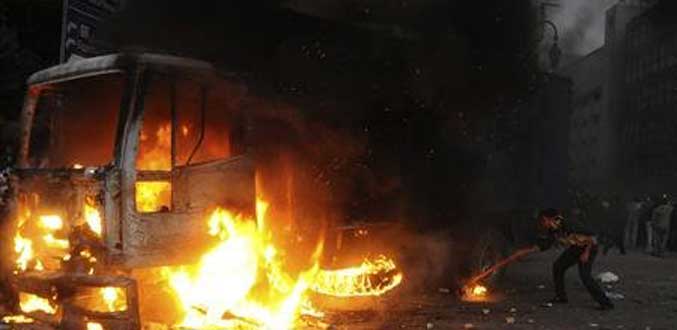 Egypte : un mort et près de 700 blessés à la Place Tahrir, au Caire