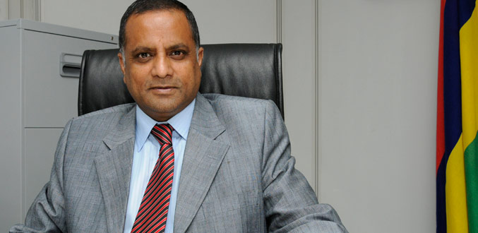 Le ministre Pillay Chedumbrum prend à nouveau Mauritius Telecom (MT) à contre-pied