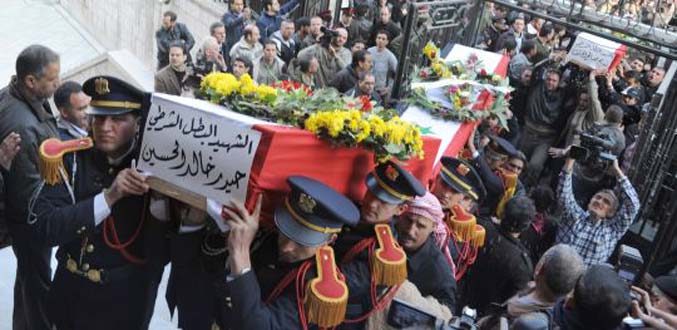 La Syrie enterre les victimes de l''attentat de Damas