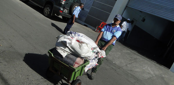 Non respect des normes : La police et l’inspectorat sanitaire saisissent 600 kilos de poissons chez Hassen Taher