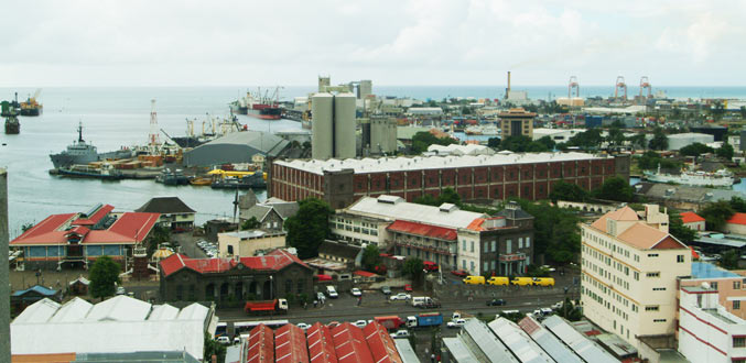 Les travailleurs du port disent non à la privatisation de la Cargo Handling Corporation