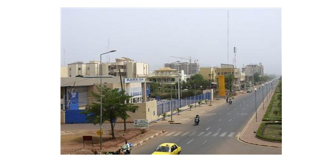 Mali : retour au calme à Bamako, les rebelles encerclent Kidal