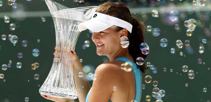 Tennis: Radwanska bat Sharapova à Miami et poursuit son ascension