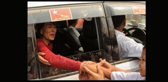 Birmanie: Aung San Suu Kyi remporte un siège de députée