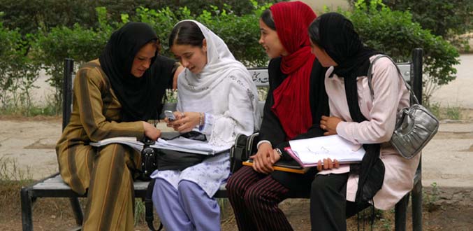 Des Afghanes empoisonnées pour qu''elles n''aillent pas à l''école