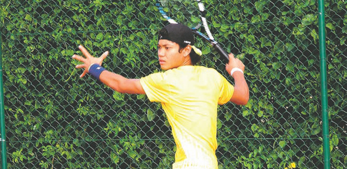 Tennis : Julien Min Fa, l’extraterrestre