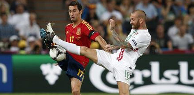 L''Espagne souffre, mais s''offre une finale