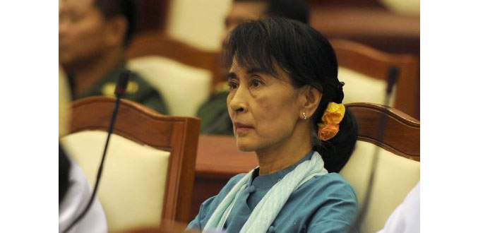 Birmanie: L''aura d''Aung San Suu Kyi éclipse les alternatives politiques